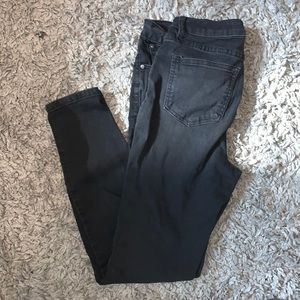 black skinny jeans